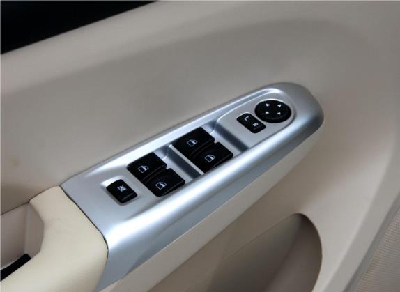 海马M3 2013款 1.5L 手动舒适型 车厢座椅   门窗控制