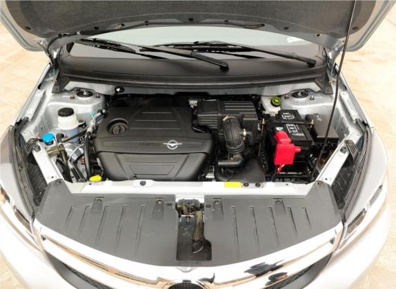 海马M3 2013款 1.5L 手动旗舰型 其他细节类   发动机舱
