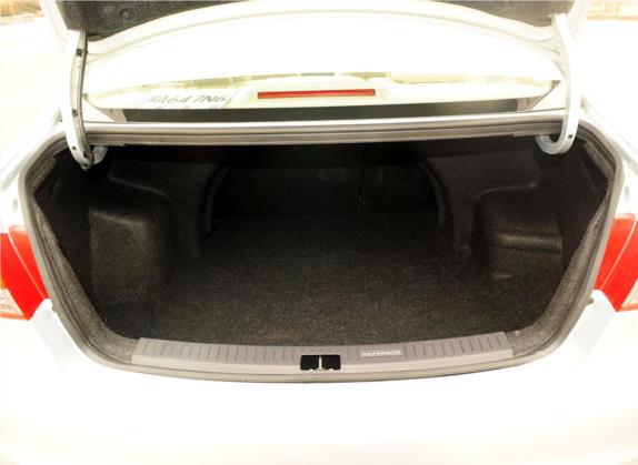 海马M3 2013款 1.5L 手动旗舰型 车厢座椅   后备厢