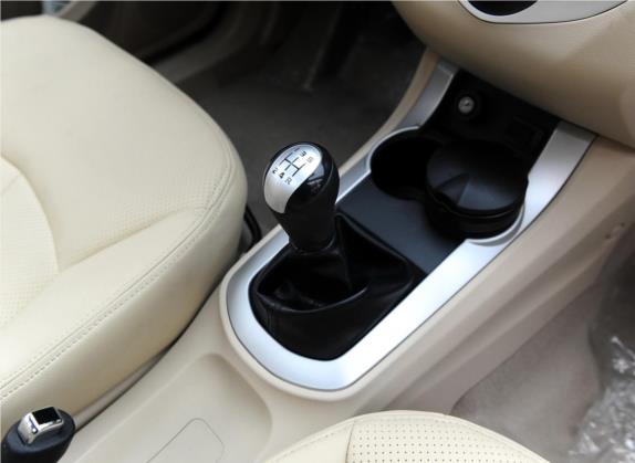 海马M3 2013款 1.5L 手动旗舰型 中控类   挡把