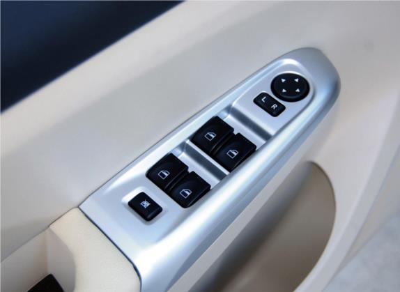 海马M3 2014款 1.5L 手动标准型 车厢座椅   门窗控制
