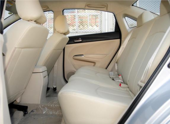 海马M3 2014款 1.5L 手动舒适型 车厢座椅   后排空间