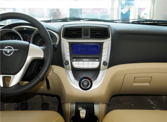 海马M3 2014款 1.5L 手动旗舰型 中控类   中控台