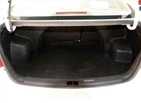 海马M3 2014款 1.5L 手动旗舰型 车厢座椅   后备厢