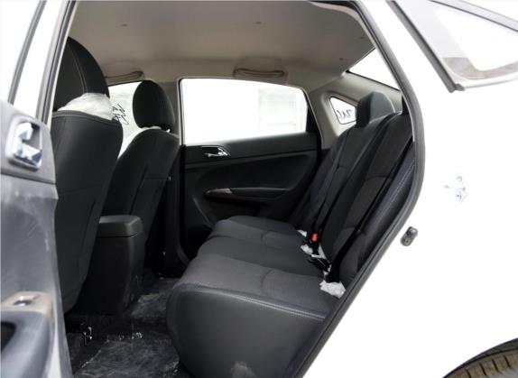海马M3 2016款 1.5L 手动时尚型 车厢座椅   后排空间