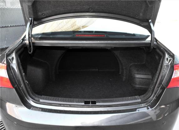 海马M3 2016款 1.5L 手动舒适型 车厢座椅   后备厢