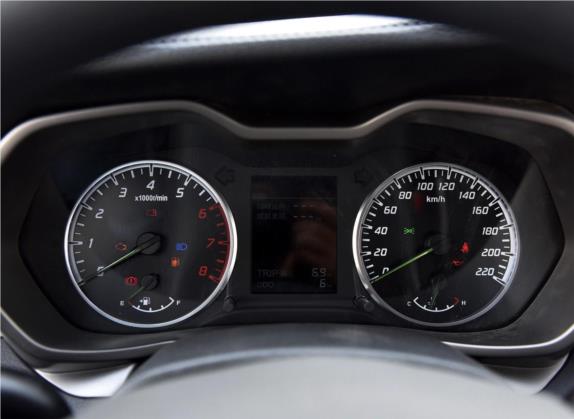 海马M3 2016款 1.5L 手动舒适型天窗版 中控类   仪表盘