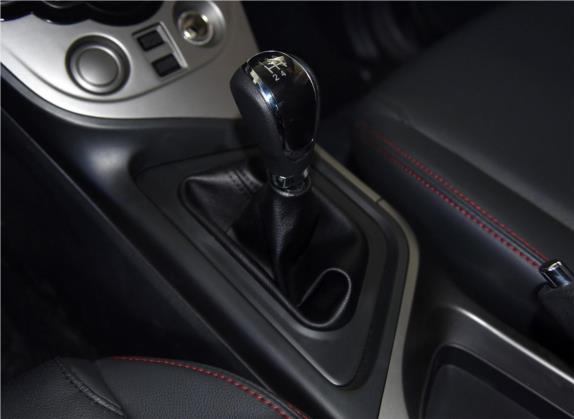 海马M3 2016款 1.5L 手动智能舒适型 中控类   挡把