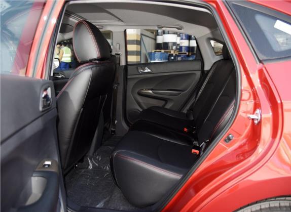海马M3 2017款 1.5L 手动舒适型 车厢座椅   后排空间