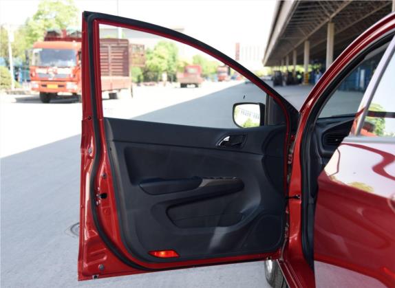 海马M3 2017款 1.5L 手动舒适型 车厢座椅   前门板