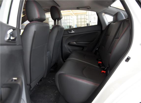 海马M3 2017款 1.5L 手动豪华型 车厢座椅   后排空间