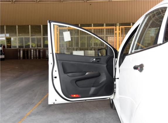 海马M3 2017款 1.5L 手动豪华型 车厢座椅   前门板