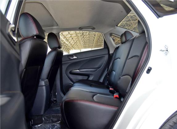 海马M3 2017款 1.5L CVT豪华型 车厢座椅   后排空间
