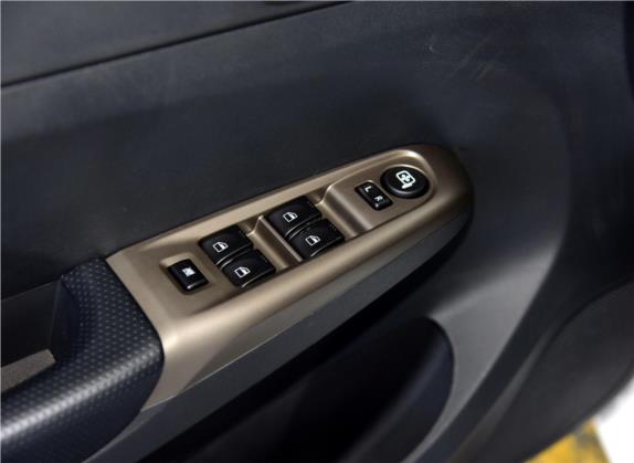 海马M3 2017款 1.5L CVT豪华型 车厢座椅   门窗控制