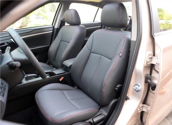海马M6 2015款 1.5T CVT运动尊贵型 车厢座椅   前排空间