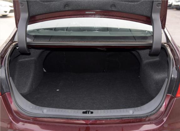 海马M6 2015款 1.5T 手动舒适型 车厢座椅   后备厢