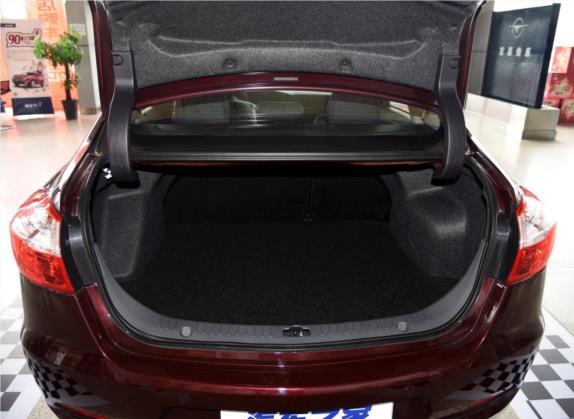 海马M6 2015款 1.5T 手动豪华型 车厢座椅   后备厢