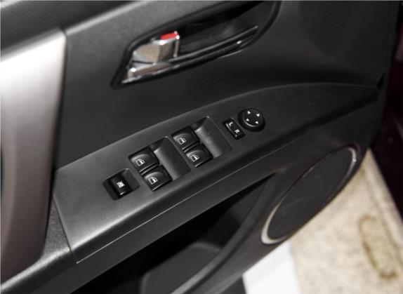 海马M6 2015款 1.5T 手动豪华型 车厢座椅   门窗控制