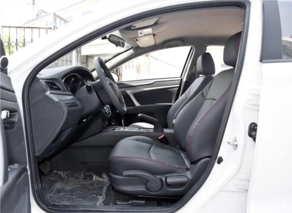 海马M6 2015款 1.5T CVT豪华型 车厢座椅   前排空间