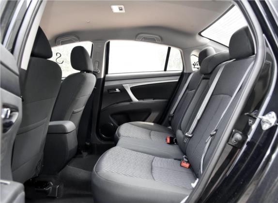 海马M6 2016款 1.6L 手动舒适型 车厢座椅   后排空间