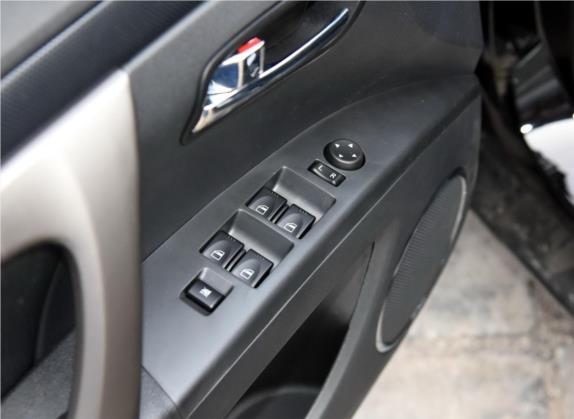 海马M6 2016款 1.6L 手动舒适型 车厢座椅   门窗控制