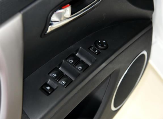 海马M6 2016款 1.6L 手动运动智能型 车厢座椅   门窗控制