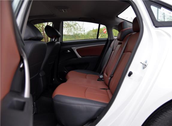海马M6 2017款 1.5T CVT运动尊贵型 车厢座椅   后排空间