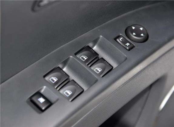 海马M6 2017款 1.5T CVT运动尊贵型 车厢座椅   门窗控制