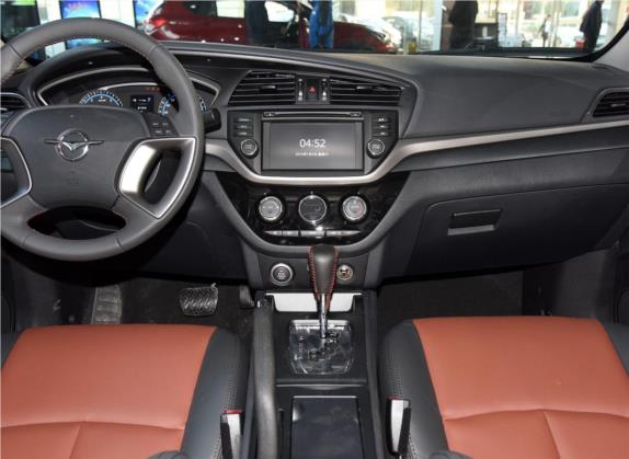 海马M6 2017款 1.5T CVT豪华型 中控类   中控台