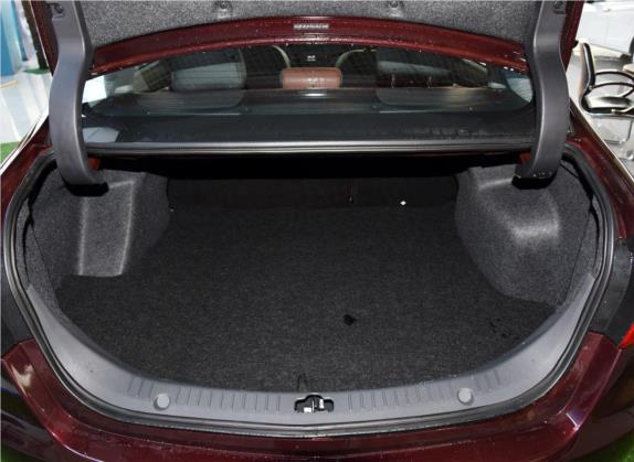 海马M6 2017款 1.5T CVT豪华型 车厢座椅   后备厢