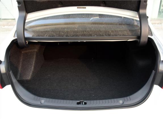 海马M6 2017款 1.6L 手动舒适型 车厢座椅   后备厢