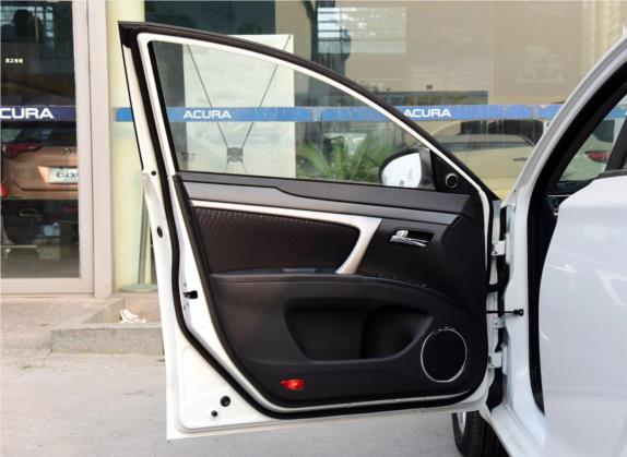 海马M6 2017款 1.6L 手动舒适型 车厢座椅   前门板