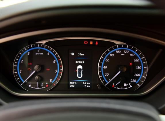 海马M6 2017款 1.6L 手动舒适型 中控类   仪表盘