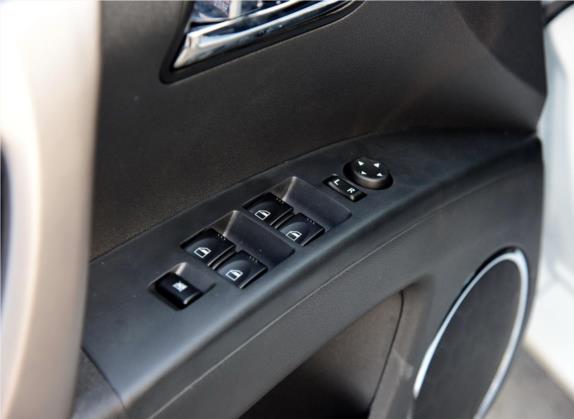 海马M6 2017款 1.6L 手动舒适型 车厢座椅   门窗控制