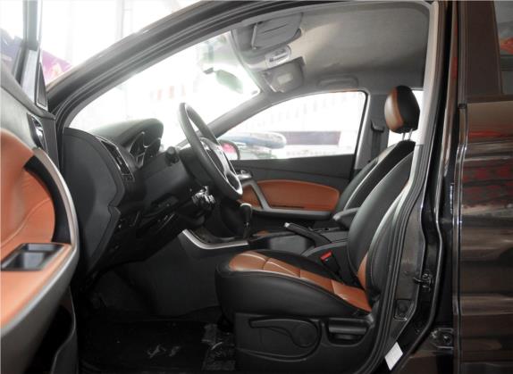 海马S5 2014款 1.6L 手动智乐型 车厢座椅   前排空间