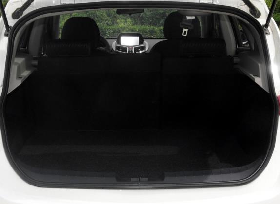 海马S5 2014款 1.6L 手动智炫型 车厢座椅   后备厢