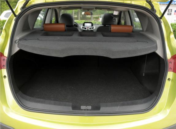 海马S5 2014款 1.6L 手动智臻型 车厢座椅   后备厢