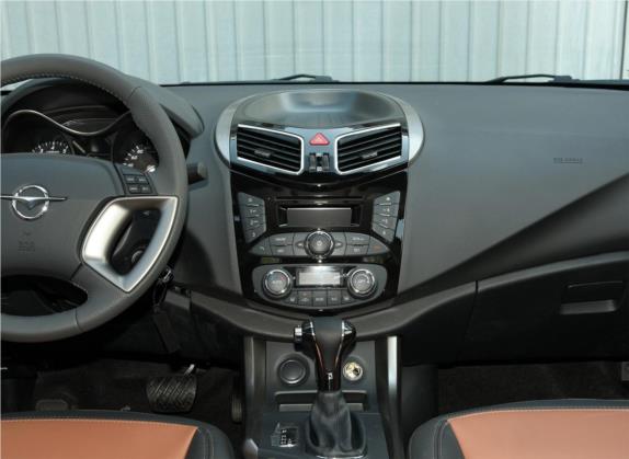 海马S5 2015款 1.5T CVT豪华型 中控类   中控台
