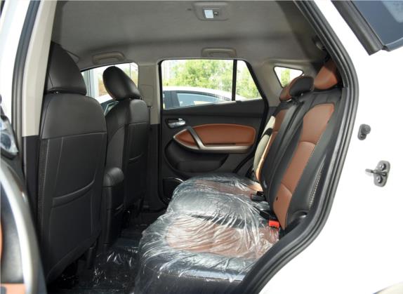 海马S5 2015款 1.5T CVT豪华型 车厢座椅   后排空间