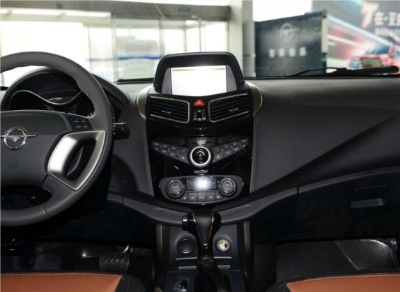 海马S5 2015款 1.5T CVT豪华型运动版 中控类   中控台