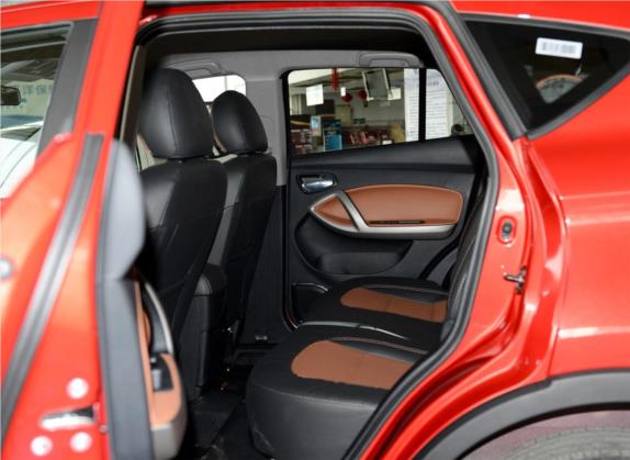 海马S5 2015款 1.5T CVT豪华型运动版 车厢座椅   后排空间