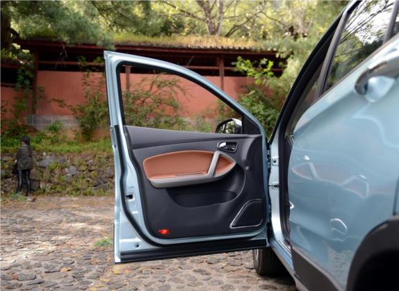 海马S5 2015款 1.5T CVT旗舰型 车厢座椅   前门板