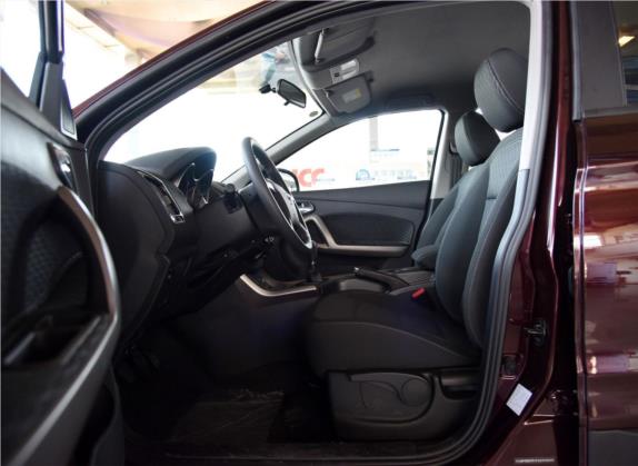 海马S5 2015款 1.6L 手动舒适型 车厢座椅   前排空间
