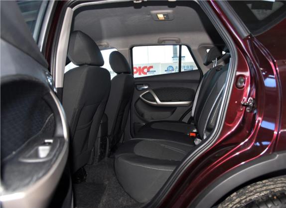 海马S5 2015款 1.6L 手动舒适型 车厢座椅   后排空间