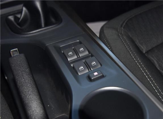 海马S5 2015款 1.6L 手动舒适型 车厢座椅   门窗控制