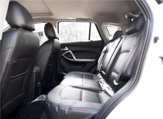 海马S5 2015款 1.6L 手动豪华型天窗版 车厢座椅   后排空间