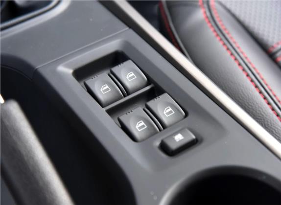 海马S5 2015款 1.6L 手动豪华型天窗版 车厢座椅   门窗控制