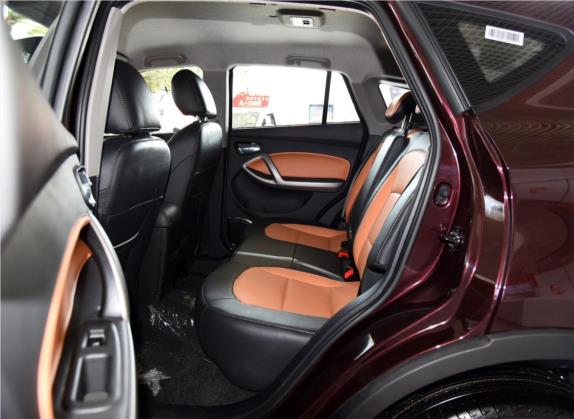 海马S5 2016款 1.6L 手动豪华型科技版 车厢座椅   后排空间