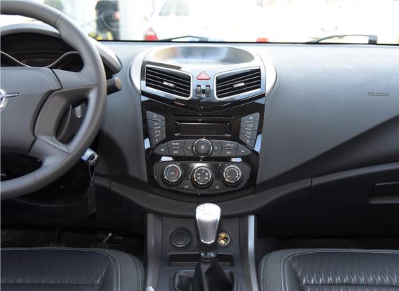 海马S5 2017款 强动力版 1.6L 手动舒适型 中控类   中控台