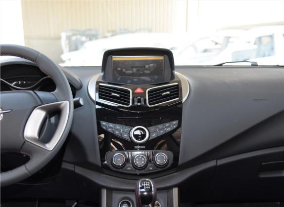 海马S5 2017款 强动力版 1.5T 手动尊贵型 中控类   中控台